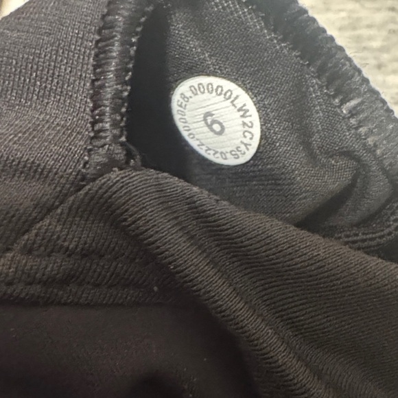 Lululemon Wunder Train Sports Bra, Medium Support, Black, Sz 6, C/D Cup W2CY3S - Picture 10 of 10